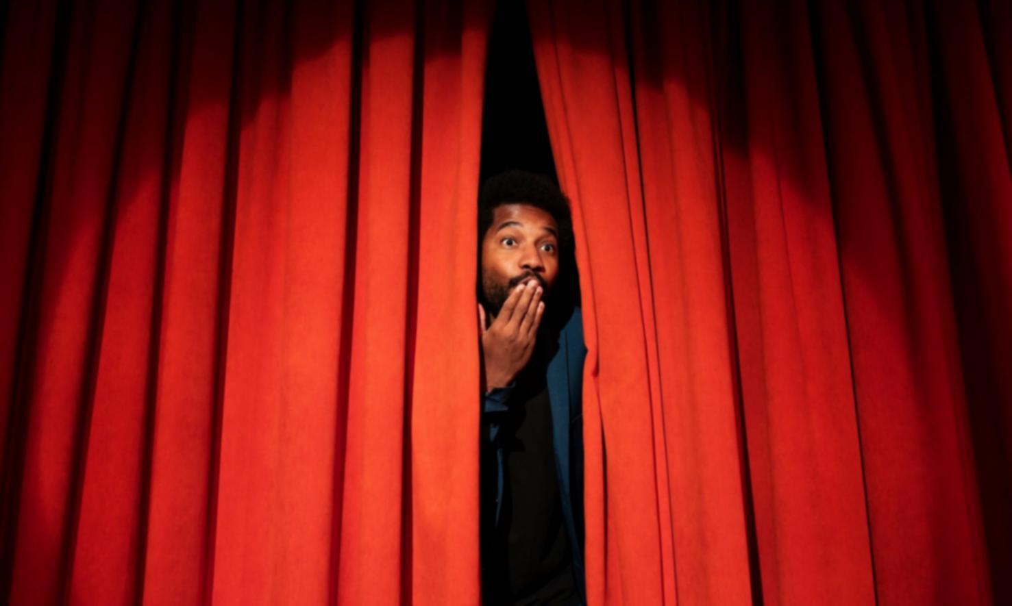 Работа педагога с учениками в процессе репетиции классической пьесы